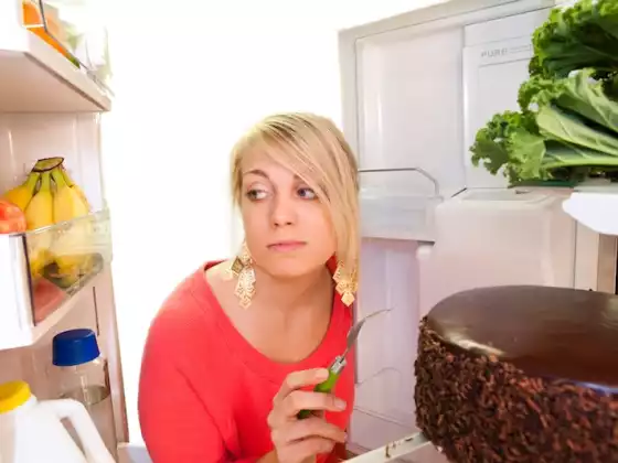 Overcoming Emotional Eating: Learn to Love Yourself & Your Food